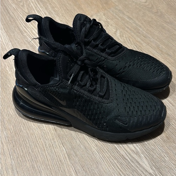 Nike AirMax 270 All Black (Women/Youth) - Picture 3 of 4